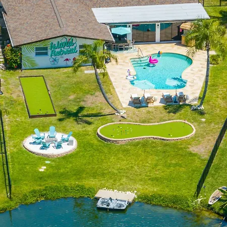 Waterfront Oasis Htd Pool Puttputt Bocce Ball